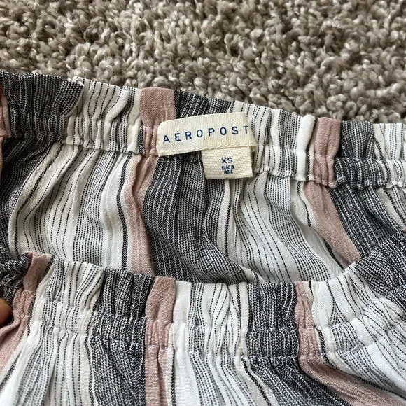 Aeropostale XS Off-The-Shoulder Top; White, Gray, Blush Pink - Picture 2 of 3